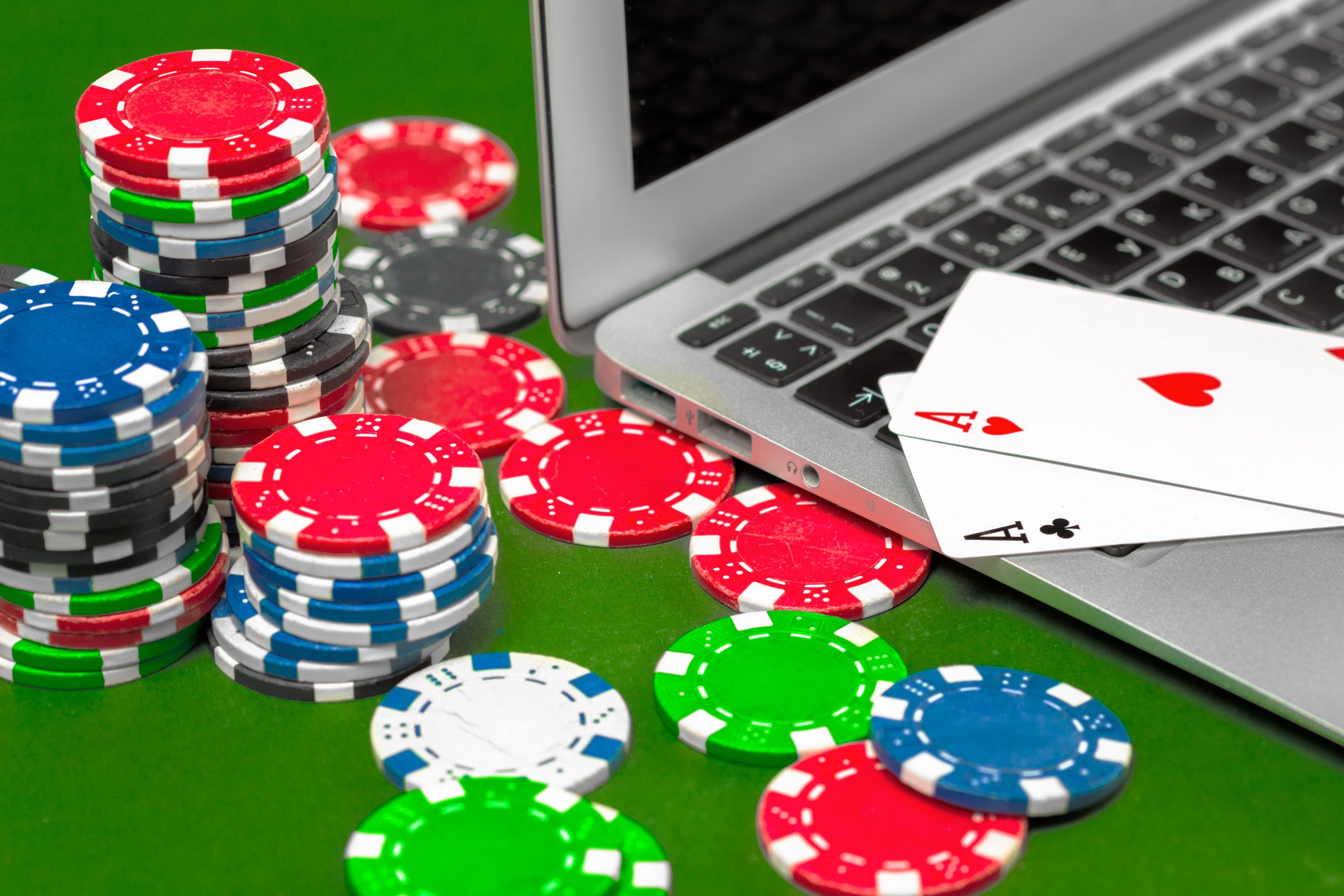 poker-chips-table-scaled.jpg
